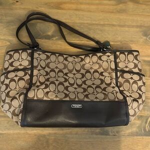 Coach Park Signature Carrie tote bag